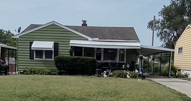 Primary Photo - 3912 Monroe Ave
