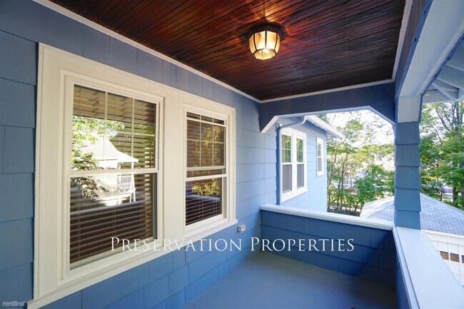 Primary Photo - 133 Clement Ave