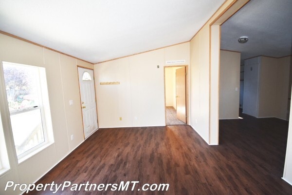 Building Photo - Discover this Recently Upgraded 3 Bed 2 Ba...