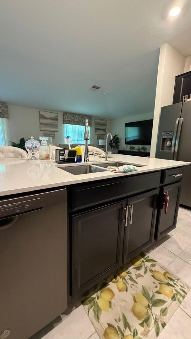 Building Photo - Beautiful 3 bed 2 bath Home - Unfurnished