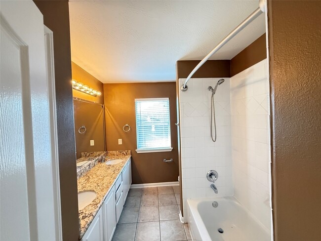 Building Photo - 3808 Travis Lake Ct