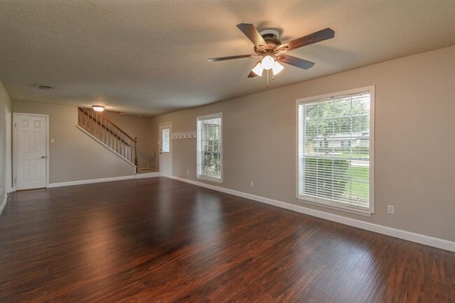 Building Photo - 15419 Swan Creek Dr