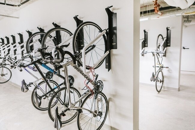 Building Photo - 65 Lewis St