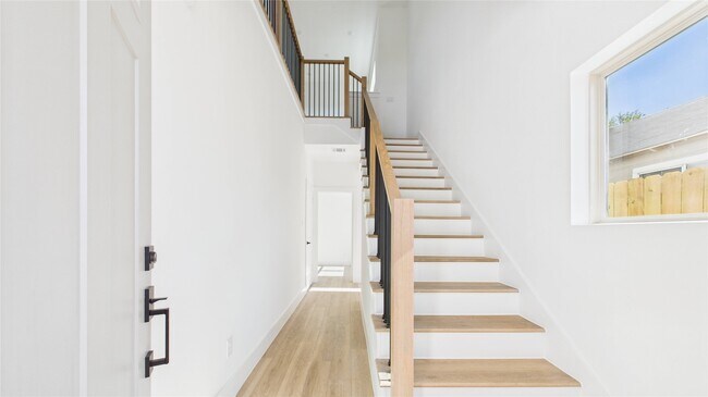 Building Photo - 5318 Terry St