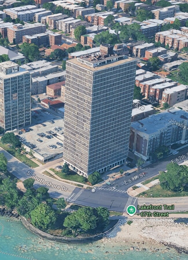 Building Photo - 6700 S South Shore Dr