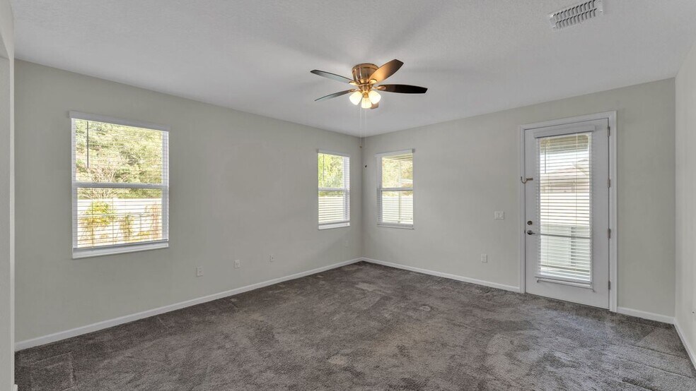 Building Photo - 244 Pershing St