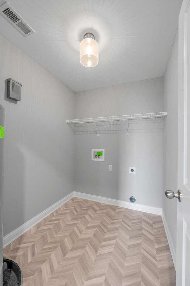 Building Photo - 125 Squires Way