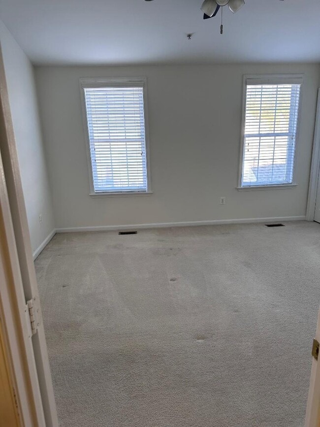 Building Photo - 2624 Island Grove Blvd