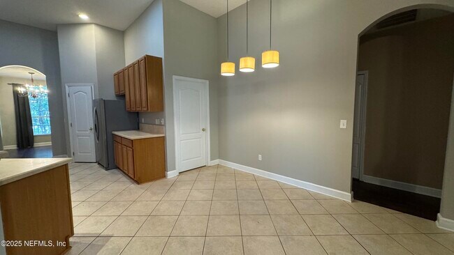 Building Photo - 614 Loire Ct