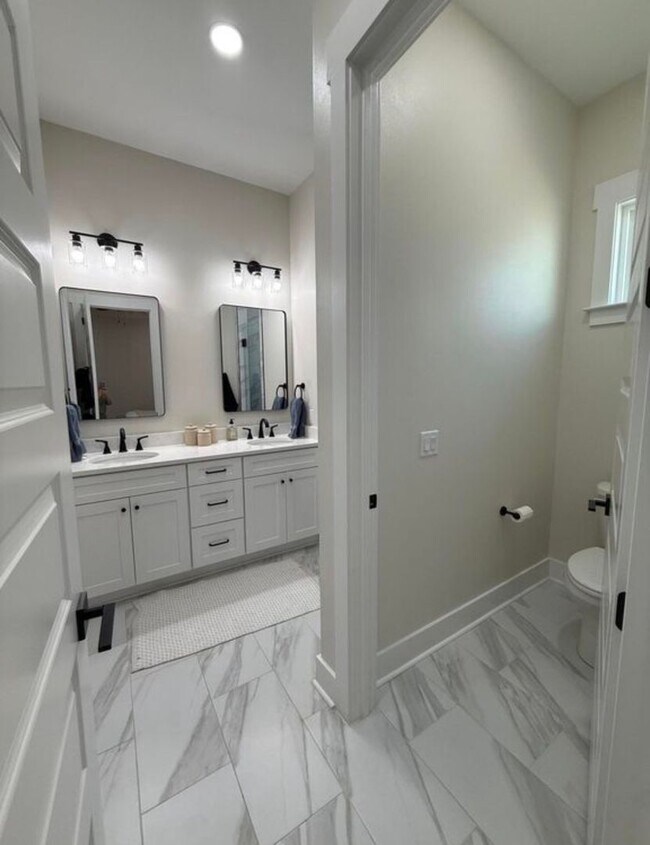 Building Photo - 306 Gazelle Ct