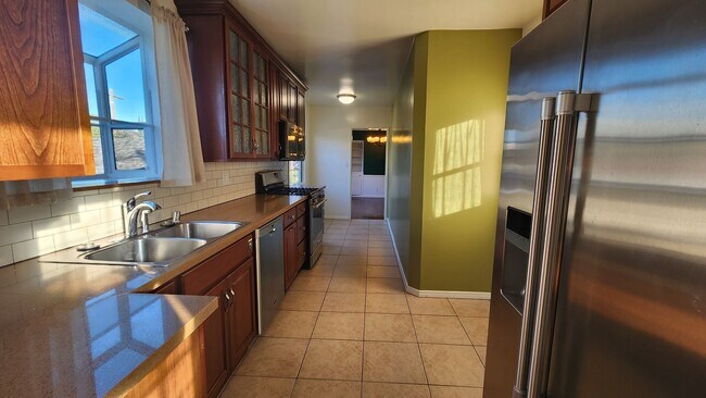 Primary Photo - 1433 Selby Ave