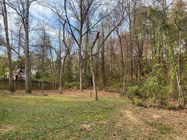 Building Photo - Charming 3 Bedroom, 2 Bathroom Home in Matthews!