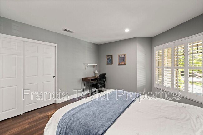 Building Photo - 285 Oak Valley Ln