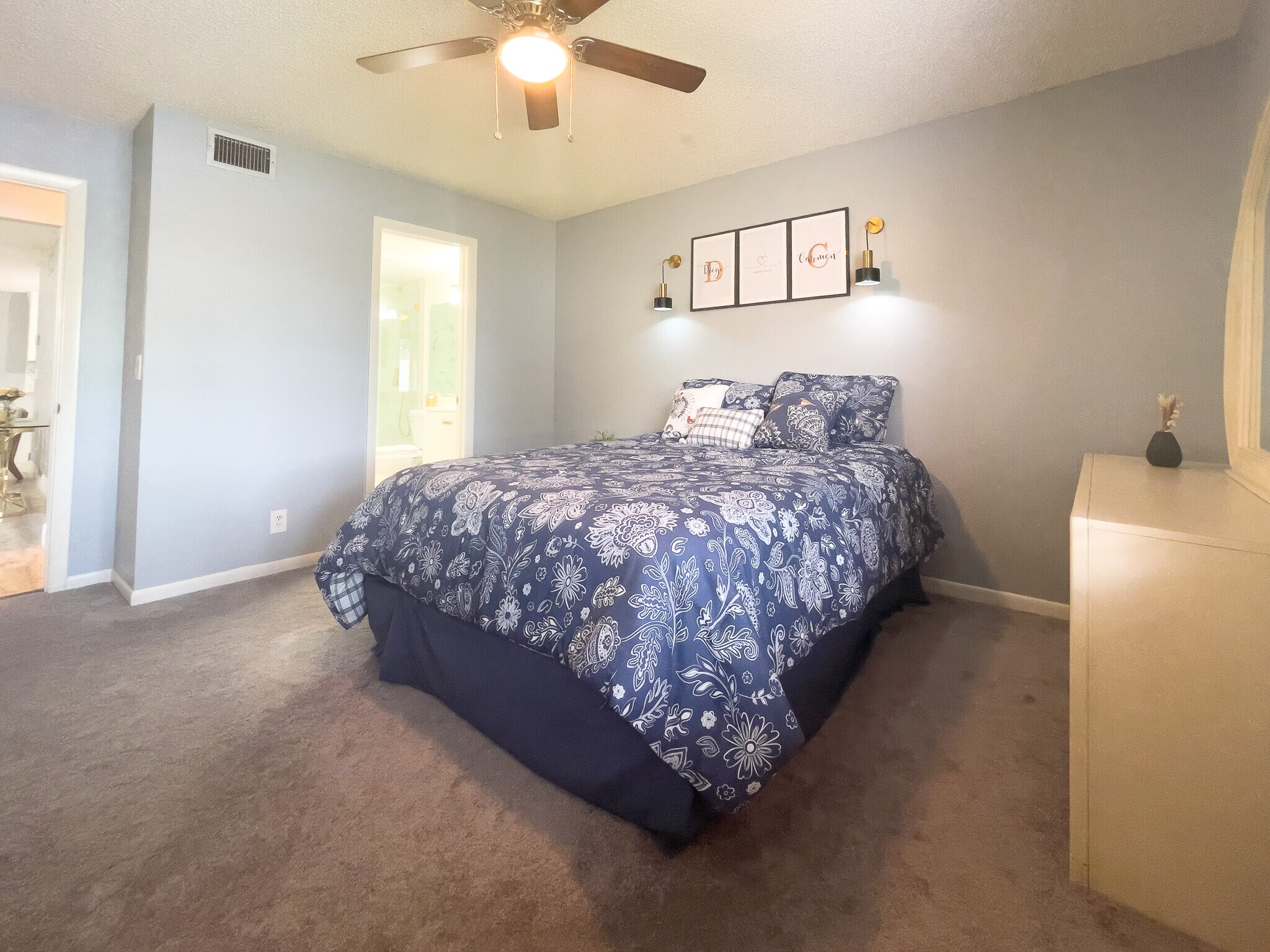Building Photo - 340 Knotty Pine Cir