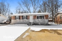 Building Photo - 2485 Jenkee Dr