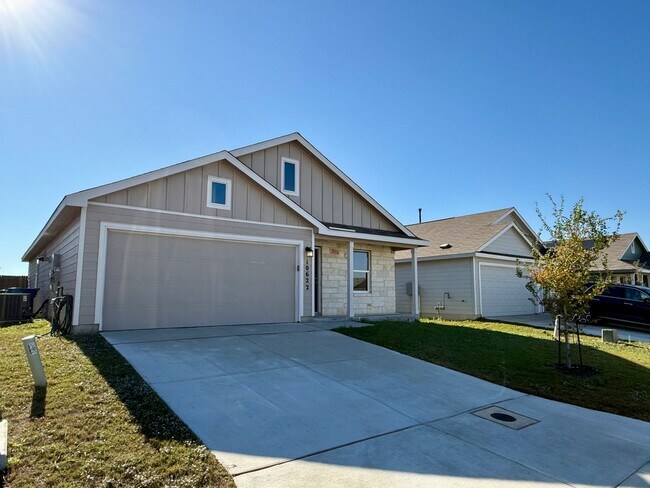 Building Photo - 10622 Erinita Way
