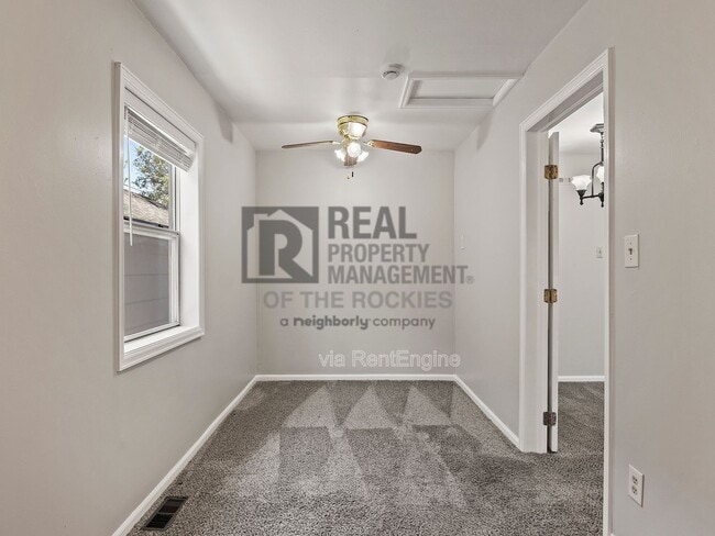 Building Photo - 319 Walnut St