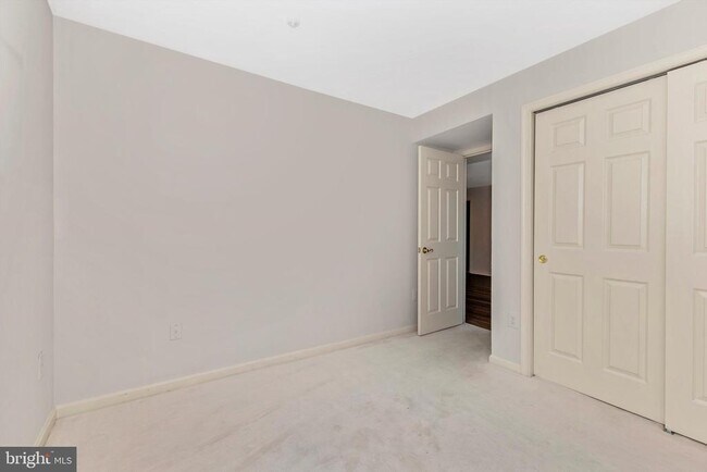 Building Photo - 214 Ridgepoint Pl