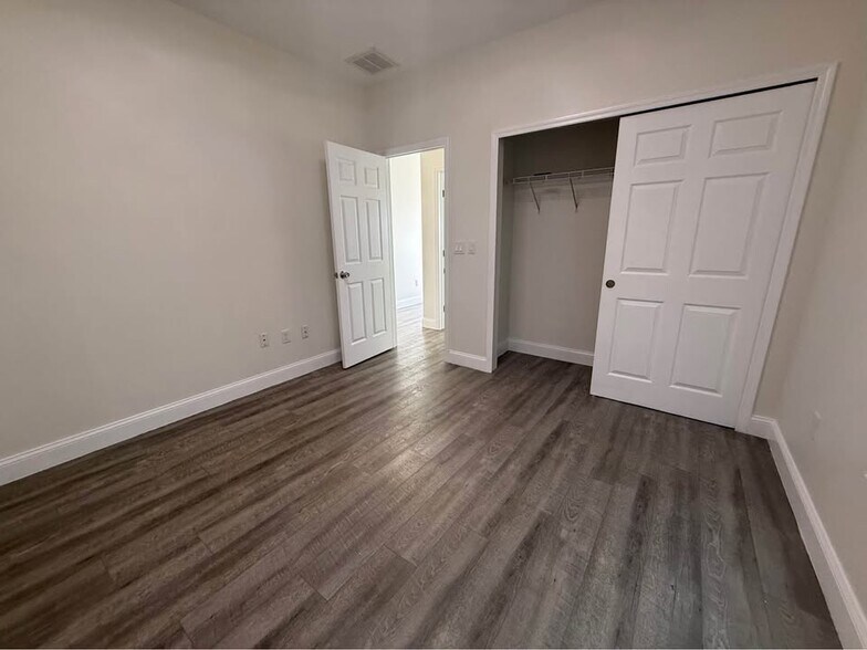 Building Photo - 2215 Andalusia Blvd