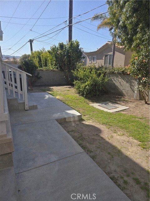 Building Photo - 515 S Helberta Ave