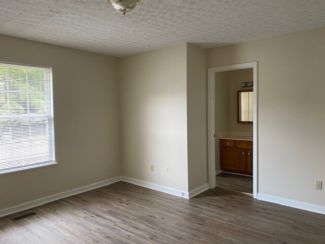 Master bedroom - 411 Filter Plant Rd