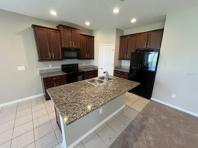 Building Photo - 12119 Ledbury Commons Dr