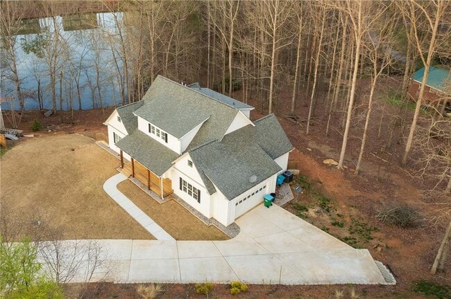 Building Photo - 450 Oliver Ridge Dr