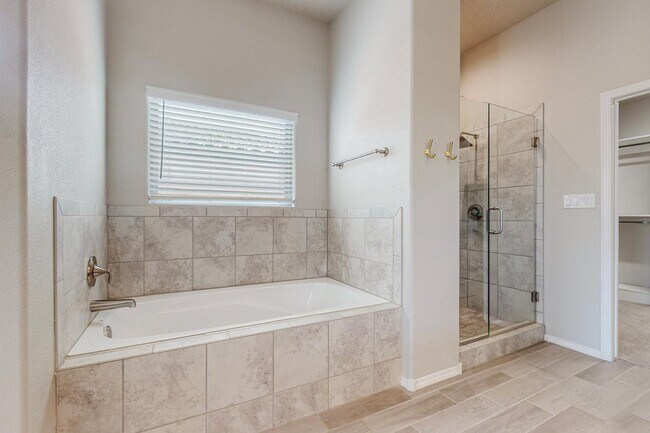 Building Photo - 6011 Buckthorn Ave NW