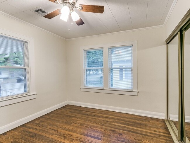 Building Photo - 3 Bedroom 1 Bath home in Shawnee!