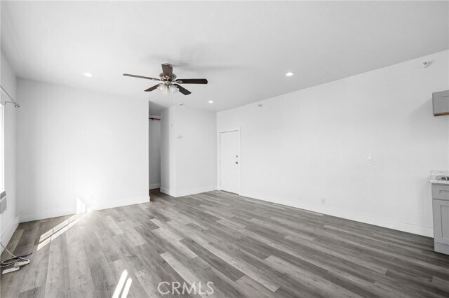 Building Photo - 228 S Kenwood St