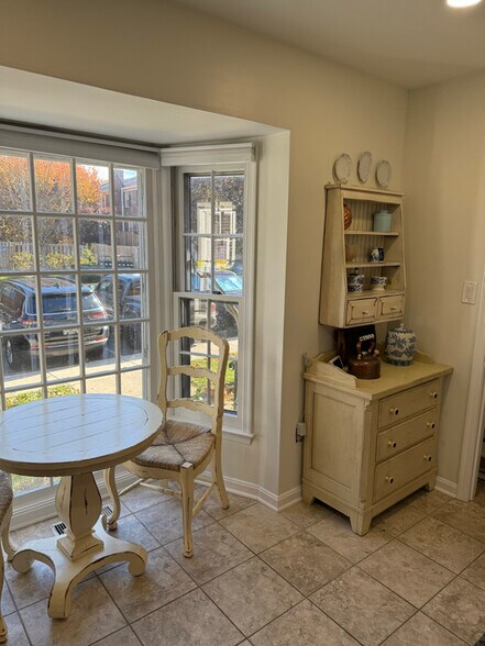 Building Photo - 1220 Brunswick Ct