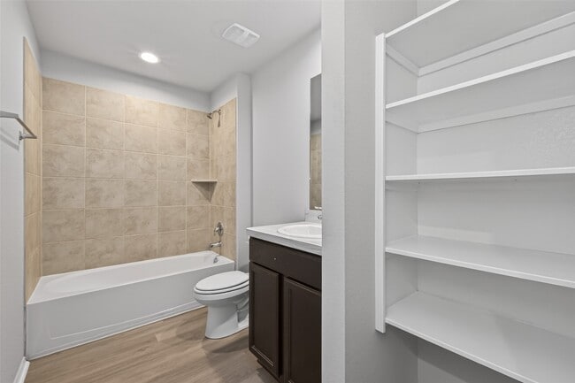 Building Photo - 21254 Ivy Wds Ct