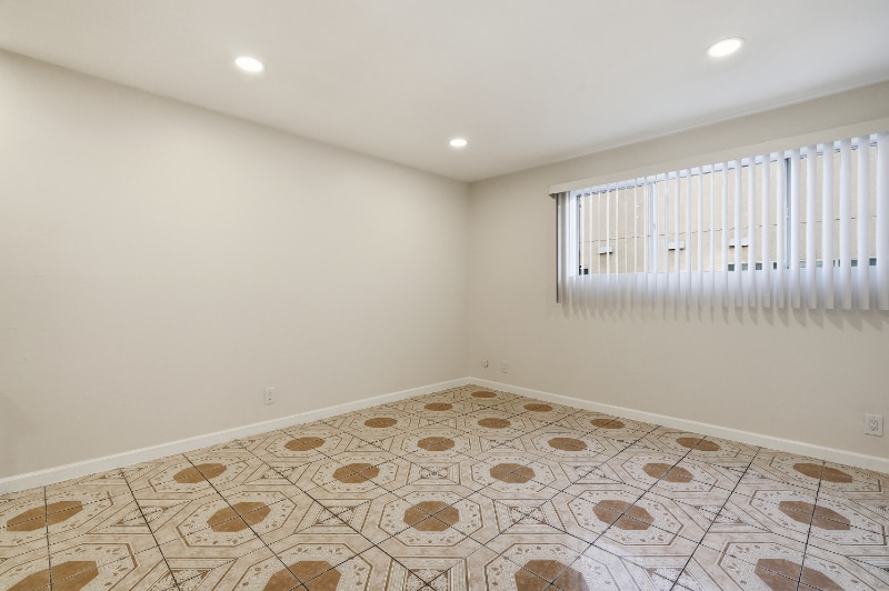 Building Photo - 7924 Woodman Ave