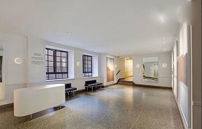 Building Photo - 340 Haven Ave