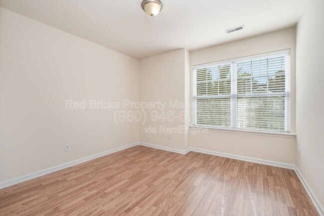 Building Photo - 10617 Bunclody Dr