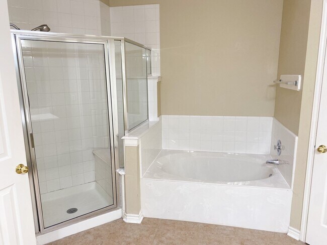 Building Photo - 19219 Sarah Ann Ct