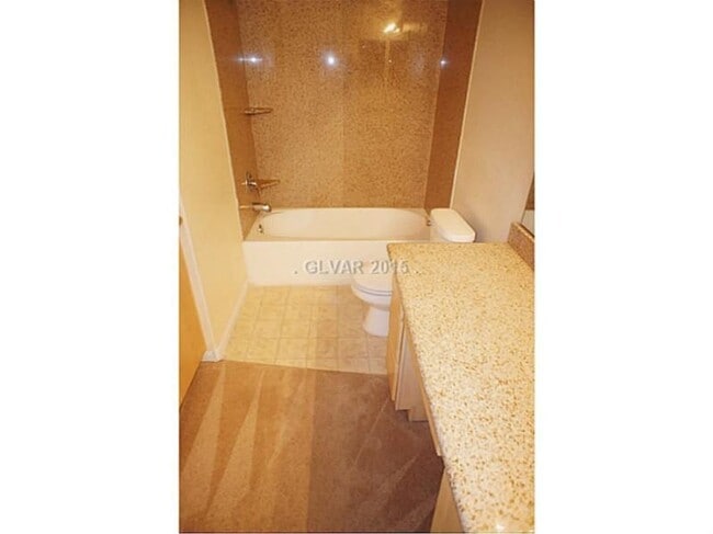 Building Photo - Cozy 1 Bedroom Condo in SW