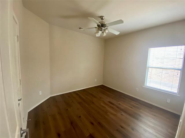 Building Photo - 6037 Horse Trap Dr