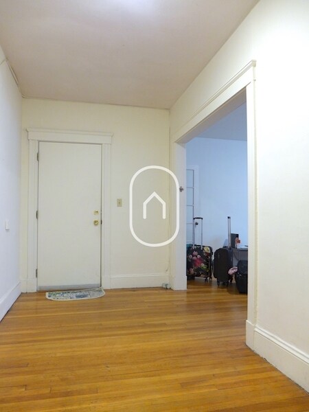 Building Photo - 218 Freeman St