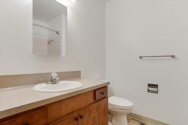 Building Photo - Charming 3 bedroom 3 bathroom house in Tigard!