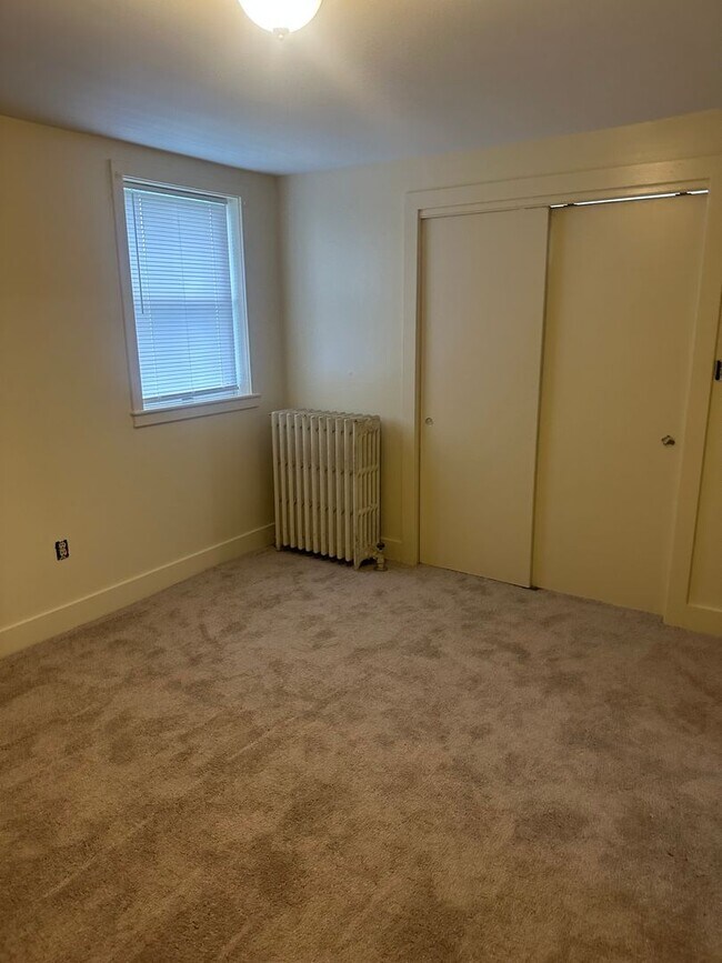 Building Photo - 226 E High St