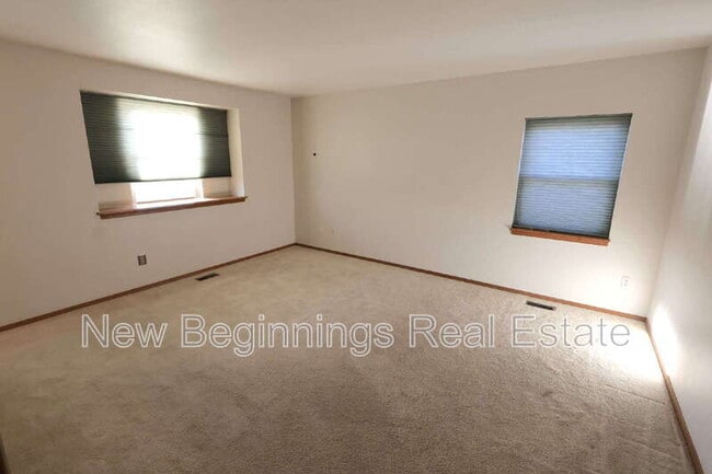 Building Photo - 2125 Sather Dr