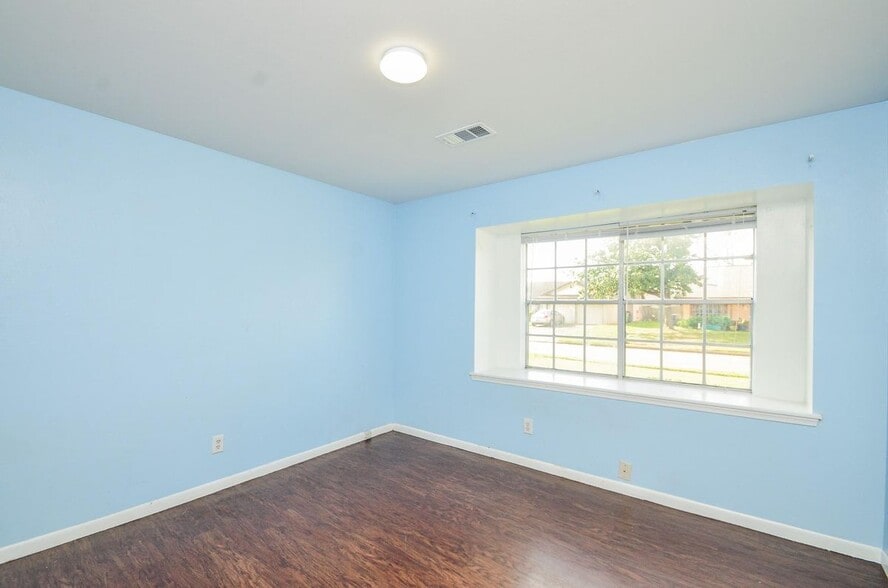 Building Photo - 8311 Springtime Ln