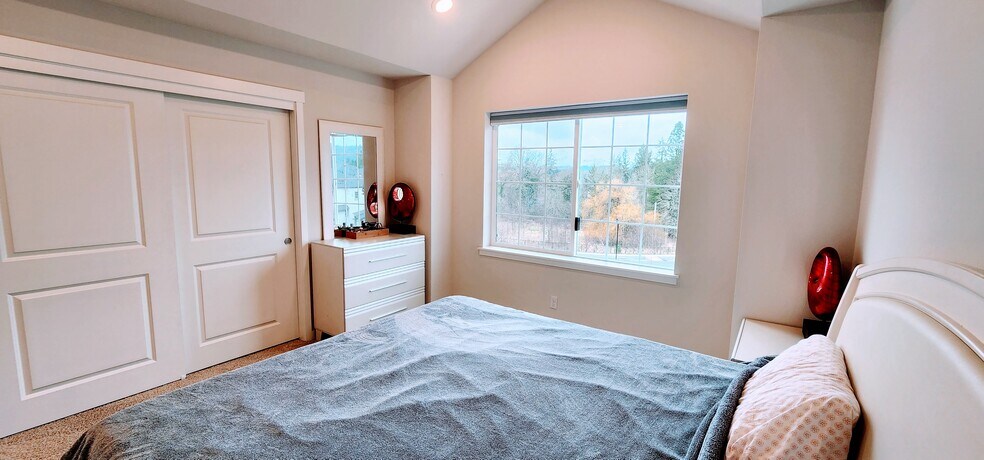 Master Bedroom - 16065 NW Frog Ln