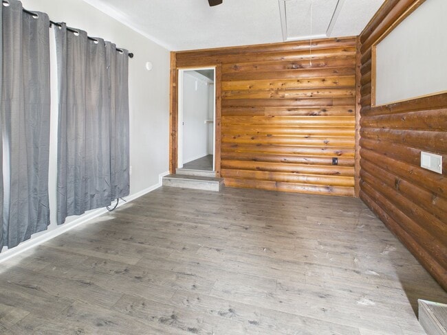 Building Photo - 500 Hancock Ave