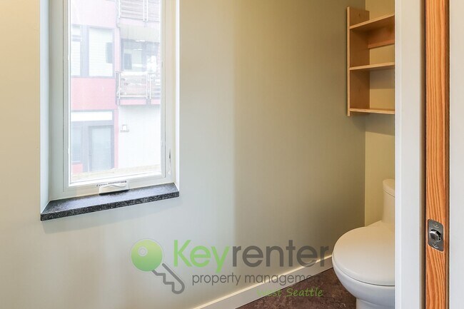 Building Photo - Modern Seattle Home Featuring Hardwood Floors and Style