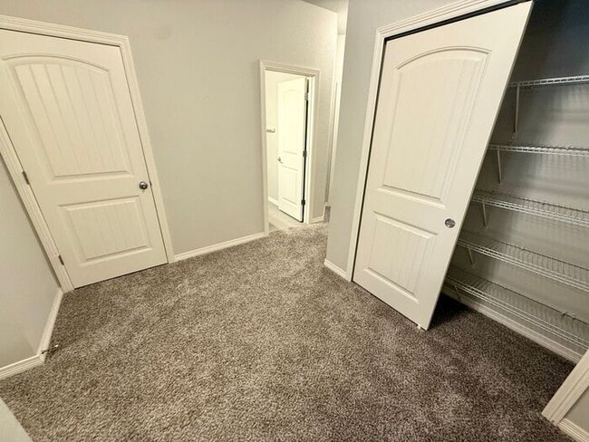 Building Photo - Beautiful 3 bed/ 2.5 bath Townhome in Berthoud