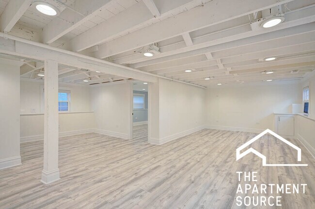 Building Photo - 2211 Pioneer Rd