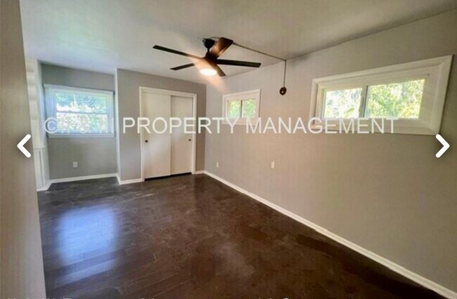 Building Photo - 5504 W 79th St