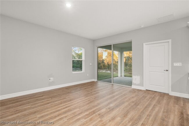 Building Photo - 5120 Belmar Dr